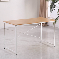 Établi simple de style moderne Table à manger pliante Petit panneau rectangulaire Bureaux en bois pour usage domestique Location pratique