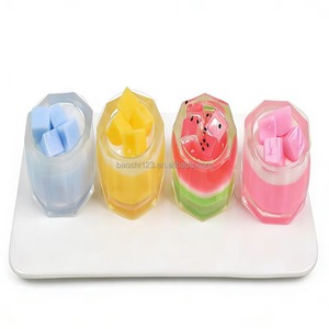 Jouet à presser en TPR coloré et réaliste de 6 cm, en forme de gobelet de milkshake mignon avec motifs pastèque, mangue, fraise, pudding, solide, sans liquide ni gel - Product Image 3