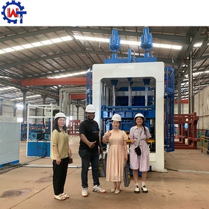 Máquina <span class=keywords><strong>de</strong></span> Bloques <span class=keywords><strong>de</strong></span> Hormigón <span class=keywords><strong>de</strong></span> Gran Capacidad y Buena Relación Calidad-Precio, Línea <span class=keywords><strong>de</strong></span> Producción <span class=keywords><strong>de</strong></span> Bloques QT18-15, Máquina para Fabricar Bloques Huecos y Adoquines - Product Image 4