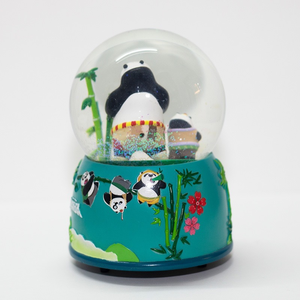 <span class=keywords><strong>Boule</strong></span> à <span class=keywords><strong>neige</strong></span> Panda <span class=keywords><strong>personnalisable</strong></span> peinte à la main <span class=keywords><strong>en</strong></span> résine avec musique motif mignon <span class=keywords><strong>de</strong></span> <span class=keywords><strong>boule</strong></span> <span class=keywords><strong>de</strong></span> <span class=keywords><strong>neige</strong></span> rotative écologique - Product Image 4