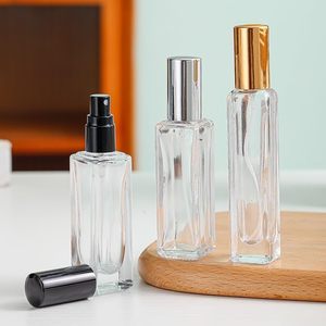 ขวดน้ำหอมแก้วแบบฉีดพ่น ขนาด 10 มล. ทรงกลมหนา แบบกด - Product Image 3