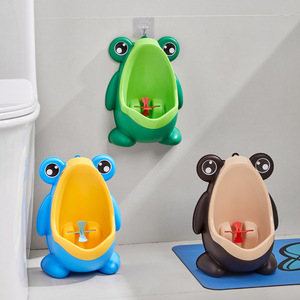 Urinoir en forme de grenouille pour l'apprentissage de la propreté des tout-petits avec cible, options de couleurs vert, bleu, noir, en matériau PP - Product Image 1