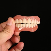 Prothèses dentaires supérieures et inférieures pour un sourire parfait, couvre-dents confortables et flexibles, appareils dentaires.