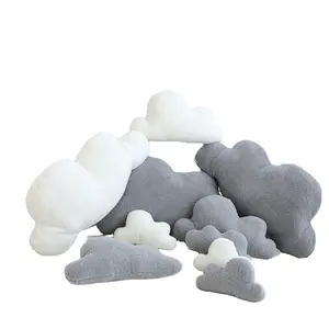 Vente en gros OEM personnalisé différent nuage en forme d'oreiller coussin peluche peluche literie chambre de bébé décoration de la maison cadeau