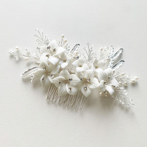 Peigne à cheveux de mariée en céramique blanche fait à la main - Accessoire de cheveux en perle d'eau douce pour mariage bal 2026 Coiffure vintage - Product Image 6