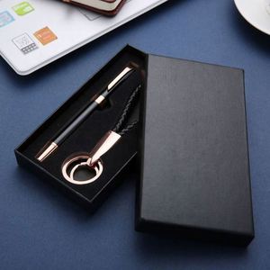Ensemble cadeau stylo et porte-clés haut de gamme - Articles promotionnels de marque pour entreprises - Product Image 2