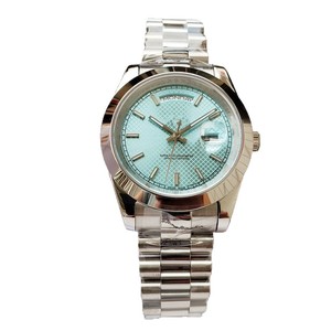 Orologio Meccanico Automatico da Uomo con Elegante Cinturino in Acciaio Inossidabile Lucido e Quadrante Texturizzato a Griglia Blu Ghiaccio - Product Image 6