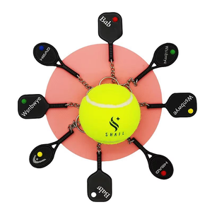 <span class=keywords><strong>Porte</strong></span>-clés décapsuleur vintage en alliage de zinc avec récupérateur de balles de tennis, basketball et pickleball, et logo d'équipe - Product Image 1