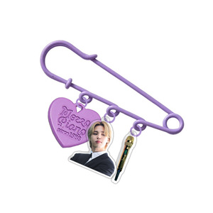 Broches de insignia de hojalata KPOP JUNGKOOK V RM JIMIN SUGA, accesorios de micrófono de moda <span class=keywords><strong>JIN</strong></span>, bolsa, alfileres de ropa, colección de fans - Product Image 2