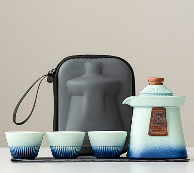 สีน้ำเงิน + เขียว