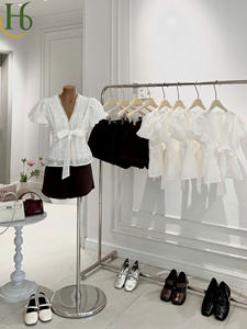 Conjunto de Top y Shorts con Cuello en V, Lazo en la Cintura, Manga Corta, Algodón Tejido, Estilo Femenino, Servicio OEM - Product Image 2