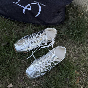 Chaussures de sport allemandes à bout fermé pour femmes, style décontracté d'été, plates, polyvalentes, à bride, légères, type ballerines - Product Image 5