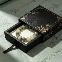Caja de Joyería de Lujo Personalizada con Cajón Deslizante, Diseño Floral en Relieve y Cinta para Colgar, para Empaque de Regalo de Collares y Pulseras
