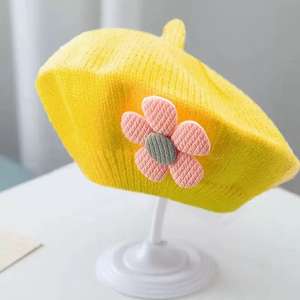 Bérets mignons décorés de fleurs pour enfants - Product Image 1