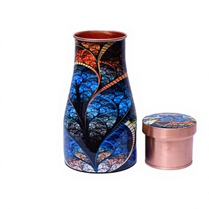 Jarra de Cobre Puro Personalizada con Impresión Metálica de Primera Calidad en Oferta, con Vaso para Beneficios Ayurvédicos para la Salud, Botella de Agua - Product Image 1