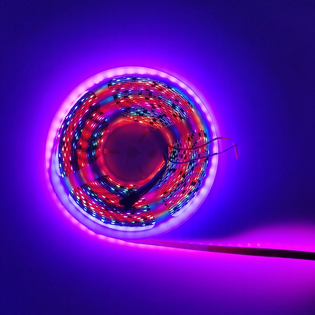 DC24V 3535 IC Addressable LED Strip 12W/M IP20 10M/Roll Flexible RGB LED Strip for Advertising & Home Decor