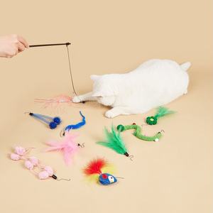 Jouets interactifs de luxe pour chats en gros – Ensemble de bâtons de jeu pour chats - Product Image 1