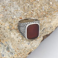 Personalisierter Vintage-Design-Ring aus Hochwertigem Edelstahl mit 18 Karat Goldauflage, Farbigem Achat-Edelstein und Breitem, Massiven Design für Herren