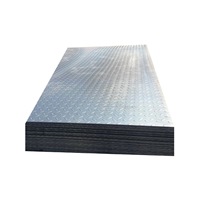 Tôle d'acier carbone laminée à chaud à motif damier ASTM A36, antidérapante, pour plateformes industrielles et escaliers