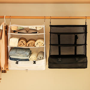 Organisateur de vêtements suspendu à trois niveaux de style japonais, pliable et portable, en tissu non tissé rectangulaire avec crochets - Product Image 3