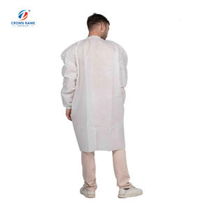 เสื้อกาวน์ป้องกันไฟฟ้าสถิตย์แบบใช้แล้วทิ้ง สีขาว ผลิตตามสั่ง ทำจากผ้า PP SMS ไม่ถักทอ แขนยาว ติดกระดุมสี่เม็ด ระดับการป้องกัน D สำหรับห้องปฏิบัติการ - Product Image 2