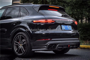 ชุดแต่งคาร์บอนไฟเบอร์ใหม่สำหรับรถ PORSCHE Cayenne ประกอบด้วยสปอยเลอร์หน้า สปอยเลอร์หลัง และกันชนรถ - Product Image 4