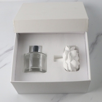 Diffuseur d'huiles essentielles pour la maison, parfum d'ambiance en plâtre céramique faite à la main, fleur en porcelaine, flacon en verre de 50 ml
