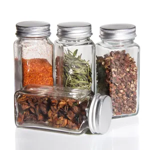 4Oz Vierkante Spice Flessen Glas Spice Potten Met Zilveren Metalen Deksels Luchtdicht Krijtbord Clear Label Giet