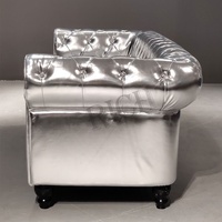 Juego de Sofás Chesterfield de Cuero PU Plateado de Estilo Moderno Vintage para Uso Comercial en Clubes, Bares, Hoteles, Vestíbulos, Fiestas, Salas de Estar y Villas