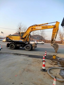 Excavadora de Ruedas HUNDAIY de Segunda Mano 2015-2023 en Venta, Excavadora Hyundai 210W-9 de Segunda Mano a Bajo Precio - Product Image 4