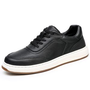 Zapatillas de Cuero para Hombre, Estilo Casual, de Cuero Genuino, Color Negro y Blanco - Product Image 1
