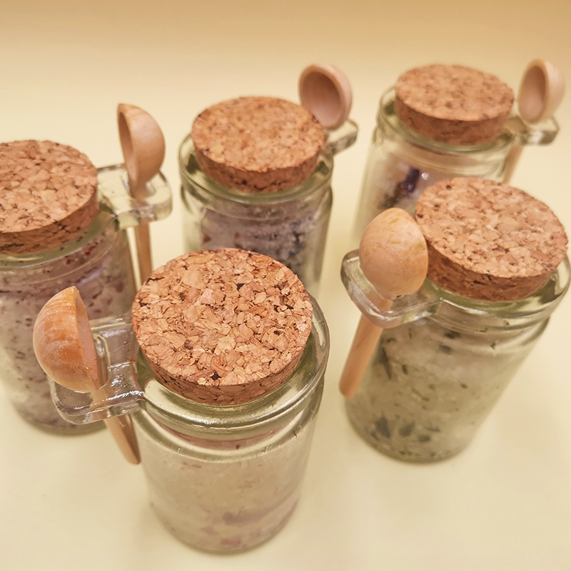 glass jar for bath salt