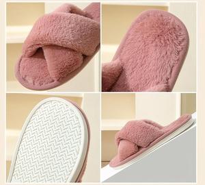 Pantofole da <span class=keywords><strong>donna</strong></span> per interni con suola in PVC antiscivolo, <span class=keywords><strong>comode</strong></span>, soffici, con cinturino incrociato e punta aperta - Product Image 3