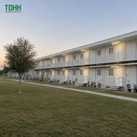 Conteneur Maison Modulaire Démontable de 20 pieds, Moderne et Haut de Gamme, avec 2, 4 ou 6 Lits et Salle de Bain, Idéal pour Dortoirs Étudiants