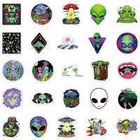 50 autocollants décoratifs en PVC imperméables, motifs extraterrestres de dessins animés, pour ordinateur portable, agenda, scrapbooking, skateboard, bouteille, décoration murale