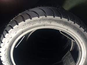 Nouveau <span class=keywords><strong>pneu</strong></span> de moto sans chambre à air TL TT 2.75-16 275/16 2.75x16 Bonnes performances - Product Image 6