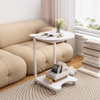 Table d'appoint moderne en forme de nuage avec plateau en MDF, table à roulettes à 2 niveaux de rangement, mobilier de maison pour petits espaces, table d'appoint à roulettes