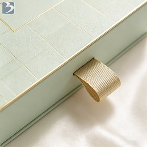 Boîte à tiroir personnalisée en papier kraft recyclé avec laminage mat et séparateur pour chocolats, bonbons, desserts, emballages cadeaux - Product Image 3