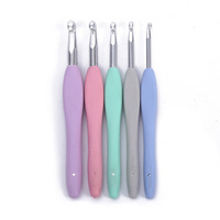 Lot de 5 crochets ergonomiques pour débutants – Kit complet pour le crochet avec aiguilles et fils