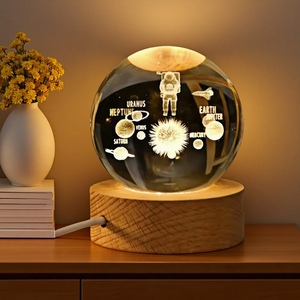 Small Bridge Factory Vente en gros Boule de cristal vierge avec base en bois, personnalisable par gravure DIY, lumineuse, écologique, objet de collection de Noël - Product Image 4