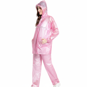 Chaqueta de lluvia personalizada impermeable, transpirable, carcasa suave, conjuntos de lluvia de color rosa para exteriores, impermeables con capucha - Product Image 1