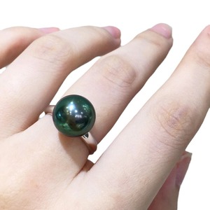 Bague en argent sterling 925 naturel avec perle verte paon et noire, 11-12 mm, ronde, sans défaut, design à bouche ouverte - Product Image 5
