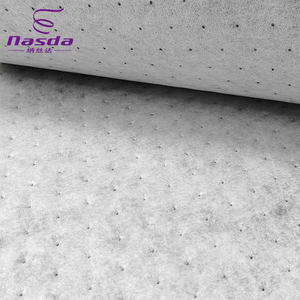 Filtration à haute efficacité 4 couches stratifiées sans colle tissu non tissé au <span class=keywords><strong>charbon</strong></span> <span class=keywords><strong>actif</strong></span> pour <span class=keywords><strong>filtre</strong></span> de climatisation automobile - Product Image 3