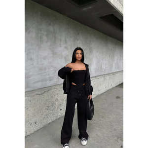 Ensemble de costume trois pièces noir pour femmes - Product Image 3