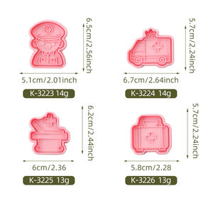 Cortadores de Galletas de Plástico Ecológicos de 2 Piezas con Diseño de Dibujos Animados en 3D de la Serie Ambulancia Doctor para Fiestas - Product Image 6