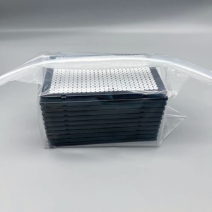 Piastra PCR 384 bene con telaio nero e tubo bianco prodotto in plastica a doppio componente per Roche - Product Image 4