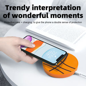 CustomLogo a forma di calcio accessori per telefono caricabatterie Wireless 10W 15W ricarica rapida Pad caricabatterie Wireless - Product Image 4