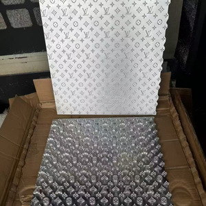 Placa de aluminio grabada en cuero personalizada para fabricación de moldes, mecanizado CNC, origen China - Product Image 1