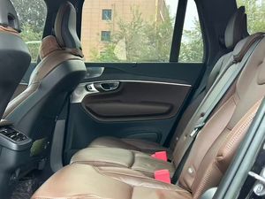 2021 pour <span class=keywords><strong>Volvo</strong></span> <span class=keywords><strong>XC90</strong></span> <span class=keywords><strong>B5</strong></span> Momentum Luxury Edition 7 places d'occasion luxe SUV R20 boîte de vitesses automatique gauche cuir ACC FWD aluminium - Product Image 2