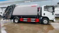 Camion à ordures compacteur Isuzu 4X2 à transmission manuelle, 10 mètres cubes, nouvelle énergie, chargement arrière, vente directe d'usine